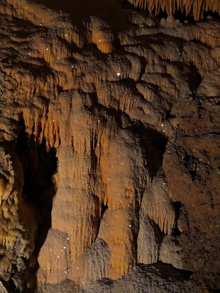 Jenolan Caves, New South Wales: More of the underground beauty... the shinning sparks are crystal reflections.