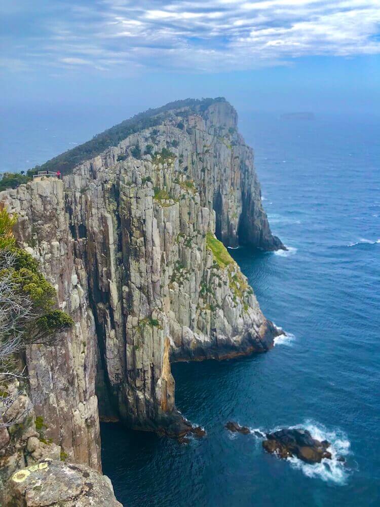 Cape Hauy, Tasmania: Zoom into the picture, look for a tiny red spot on the left side. Yes, this is actually a person... Can you process how immensely big this is? Me neither...